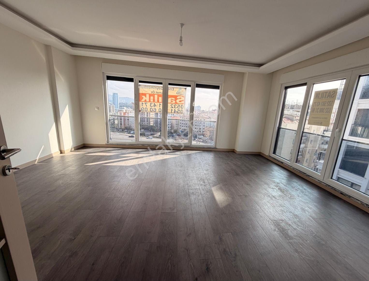 Bostancıda Şenesenevlerde 3+1 84m2 Net Deniz Manzaralı Satılık