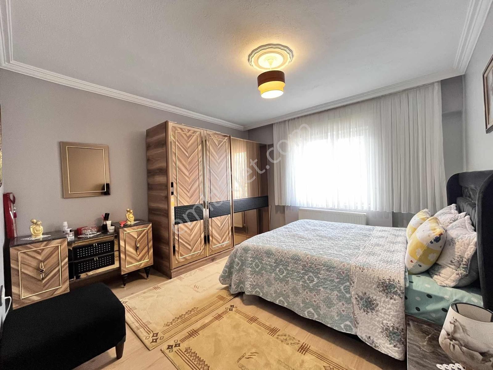 Şehitlik Mahallesi Satılık 4+1 Fırsat Daire - Görsel 15