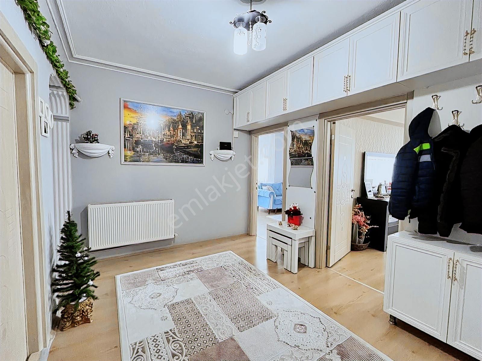 Şehitlik Mahallesi Satılık 4+1 Fırsat Daire - Görsel 22