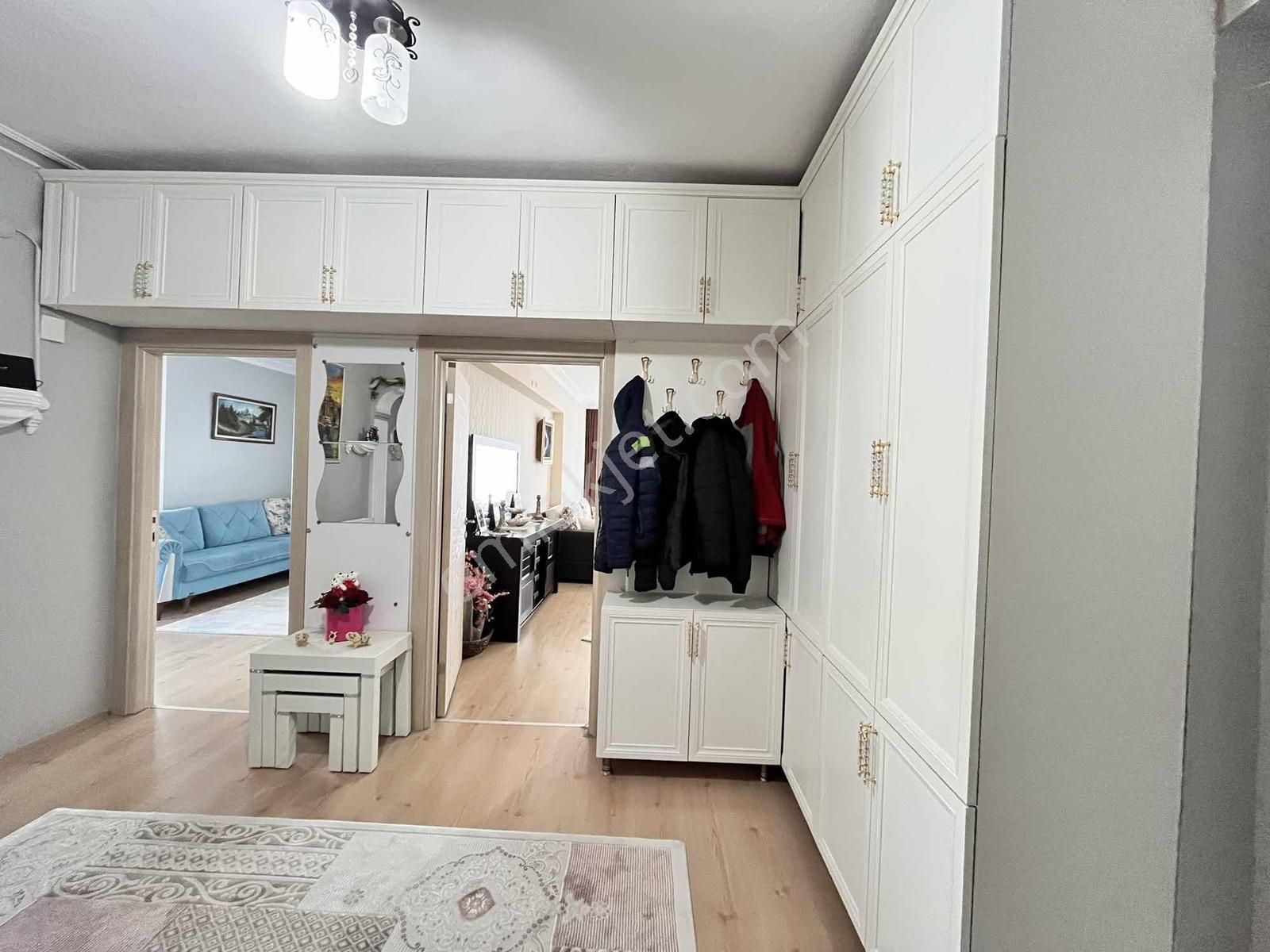 Şehitlik Mahallesi Satılık 4+1 Fırsat Daire - Görsel 24