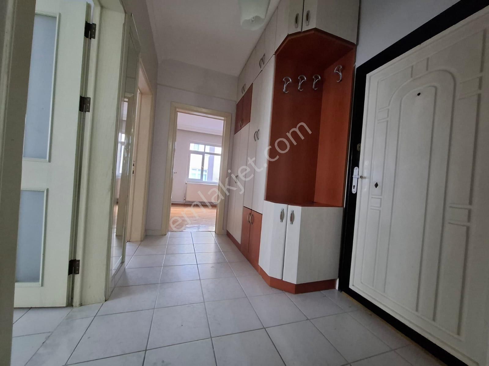 Furkan Emlaktan Bahçelievler Mah 3+1 2.kat 130 M2 Çift Balkonlu Asansörlü Arakat Fırsat Daire - Görsel 8