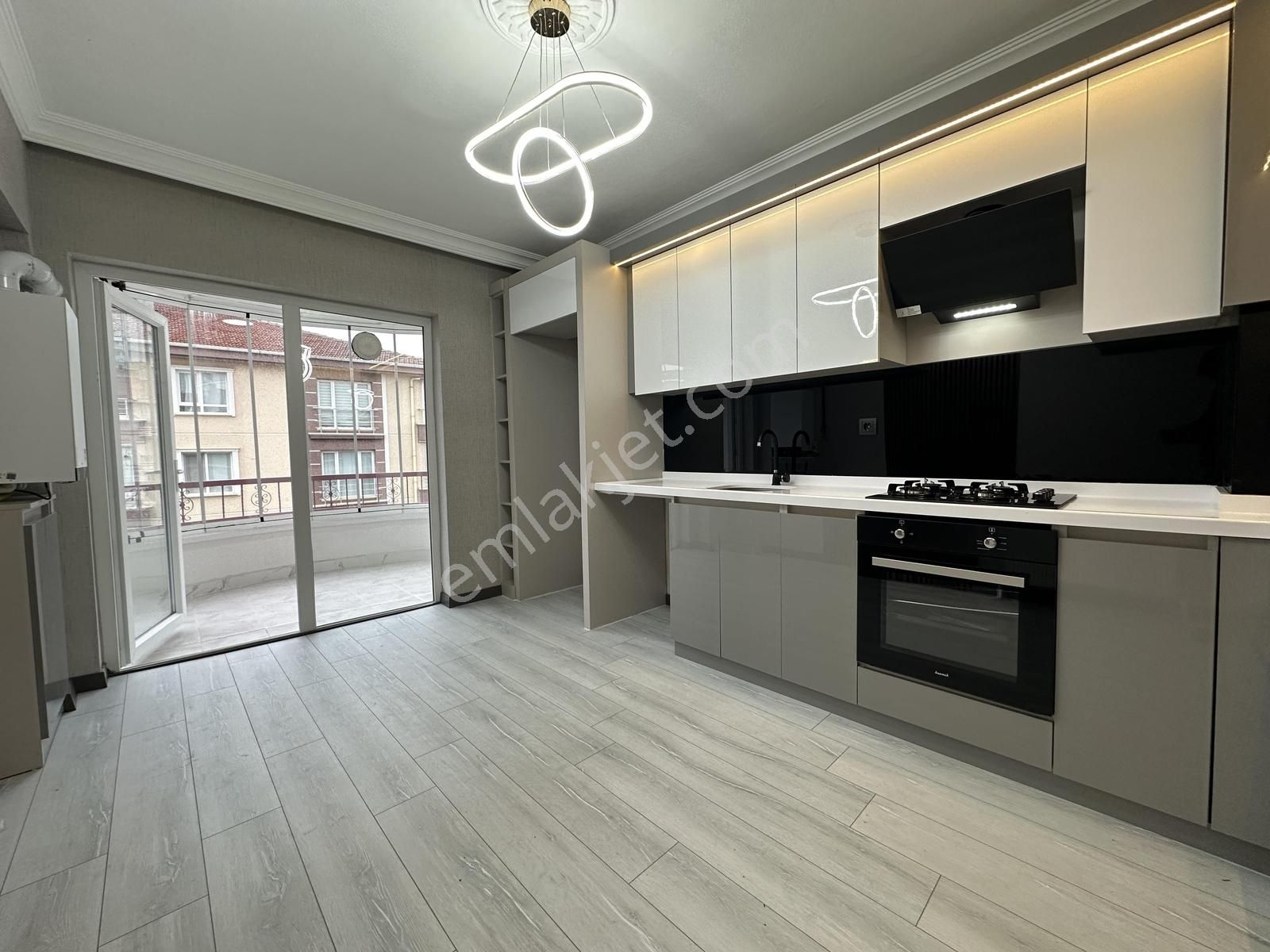 Bakırhan Emlak'tan Lüks Yapıda Merkezi Konumda 3+1 Kupon Daire █ - Görsel 7