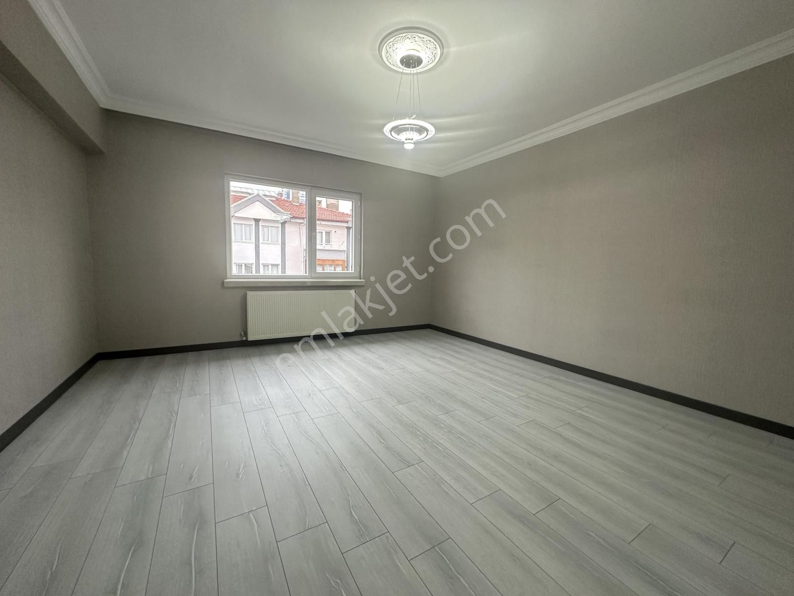 Bakırhan Emlak'tan Lüks Yapıda Merkezi Konumda 3+1 Kupon Daire █ - Görsel 13