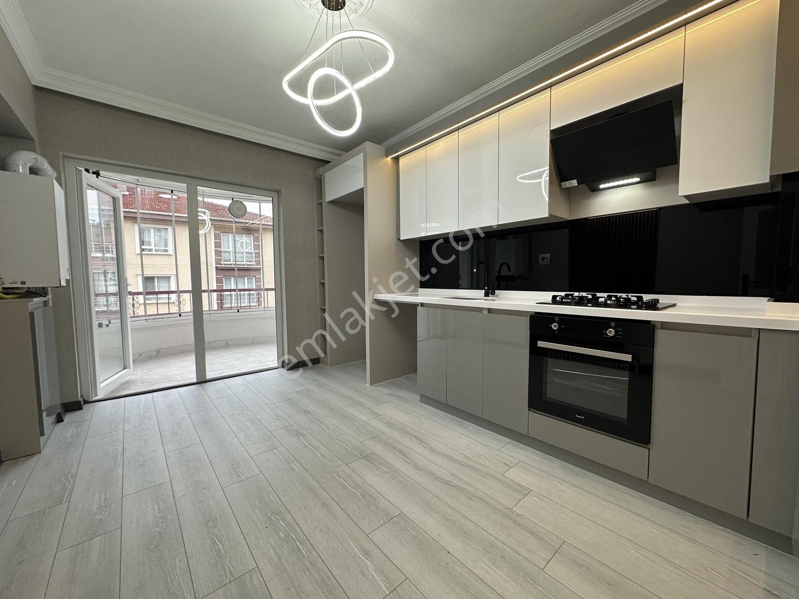 Bakırhan Emlak'tan Lüks Yapıda Merkezi Konumda 3+1 Kupon Daire █ - Görsel 4