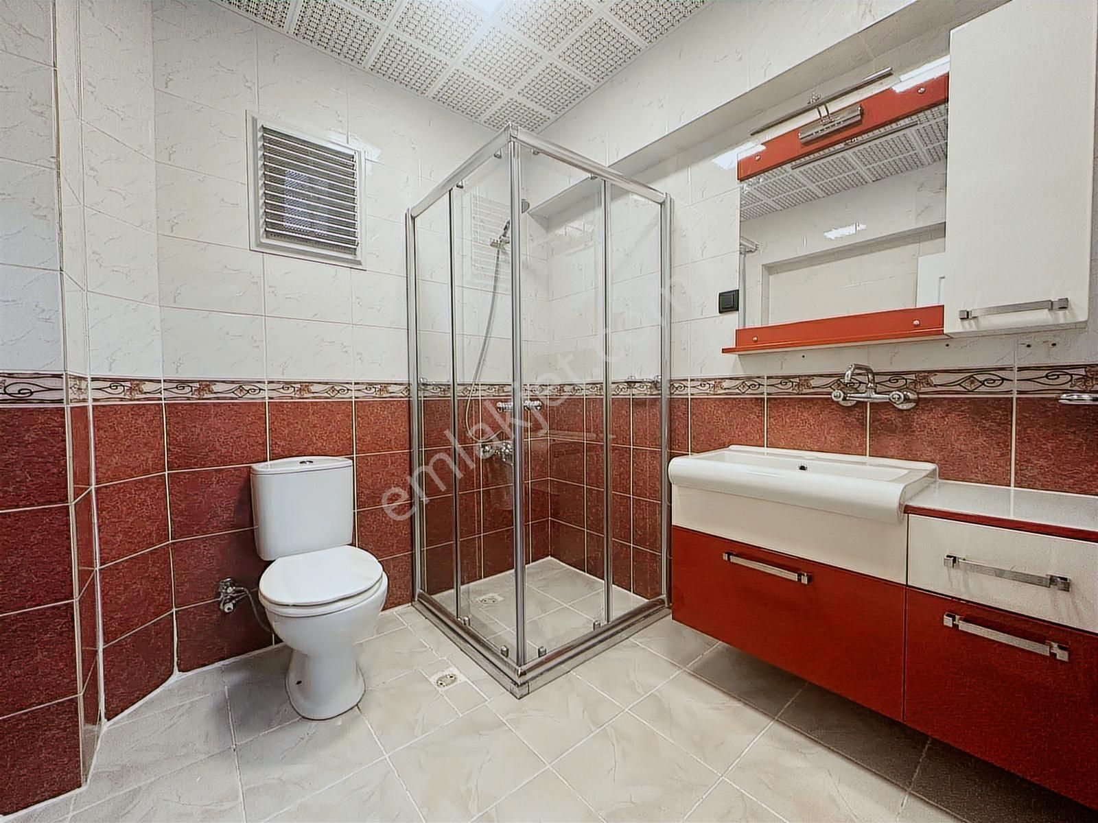 Bakırhan Emlak'tan Lüks Yapıda Merkezi Konumda 3+1 Kupon Daire █ - Görsel 3