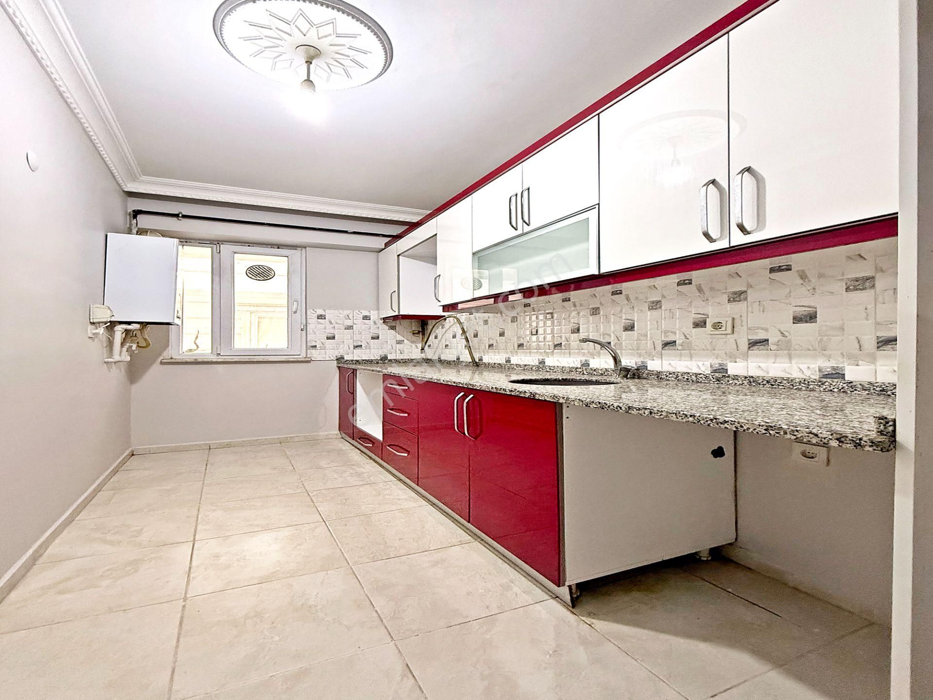 Metrobüse Yürüme Mesafesinde Kiralama Garantili 2+1 Yüksek Giriş