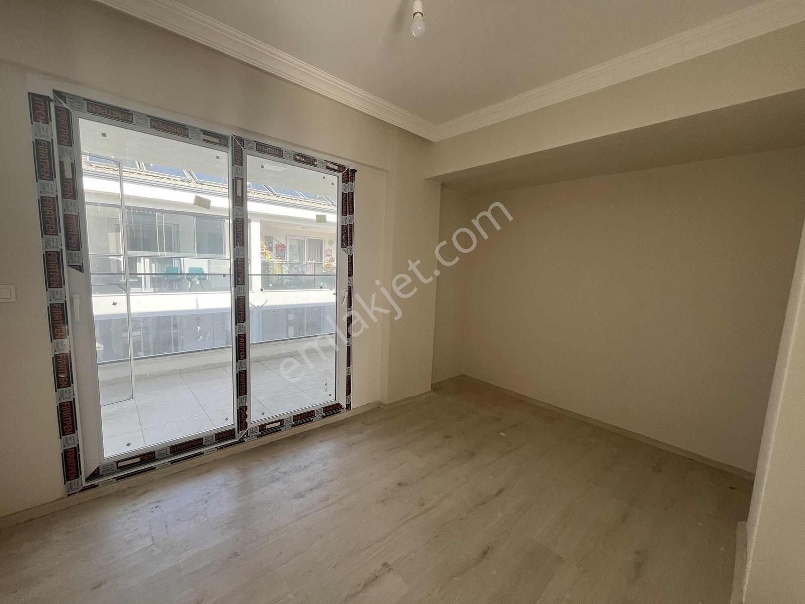 Havuzlu Satılık 2+1 Daire - Görsel 14