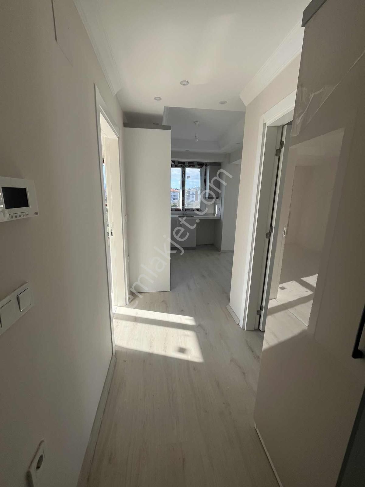 Havuzlu Satılık 2+1 Daire - Görsel 17