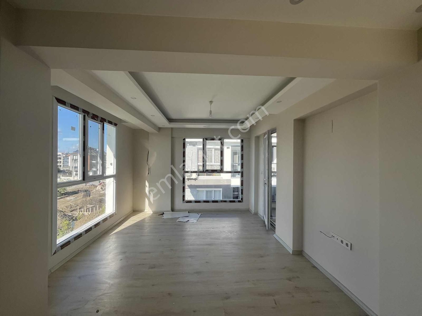 Havuzlu Satılık 2+1 Daire - Görsel 11