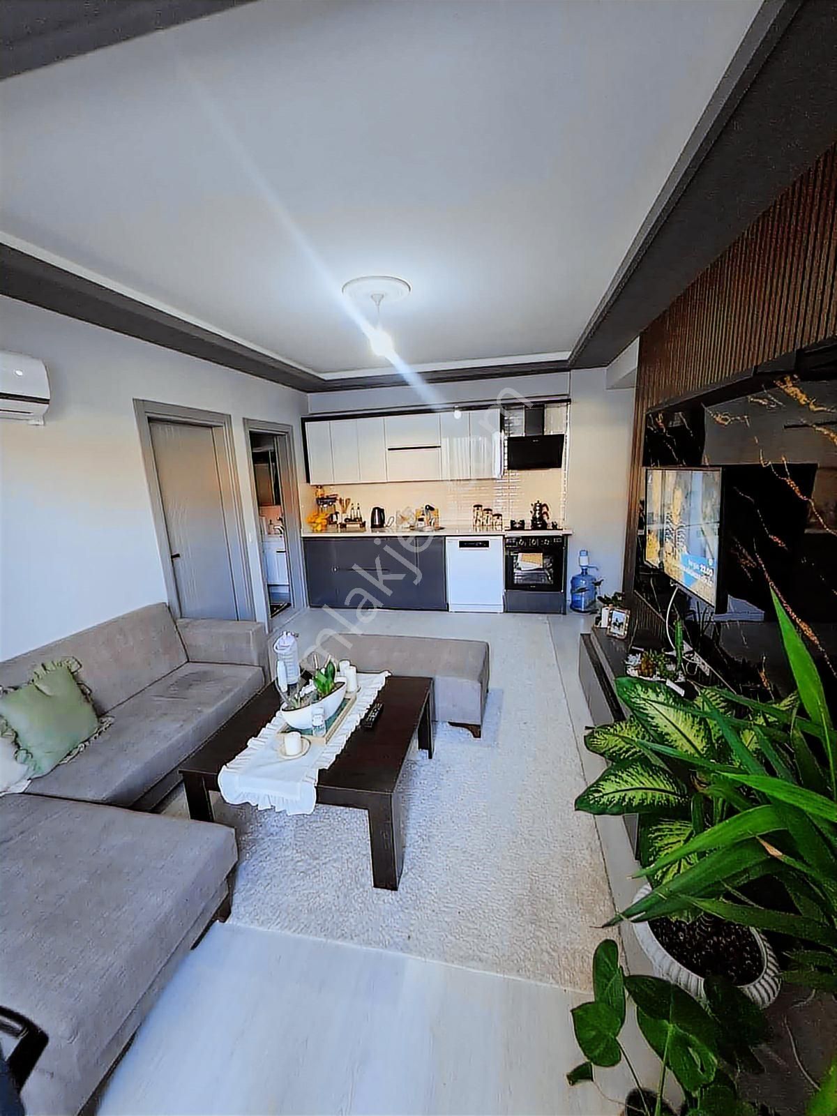 Lavınıa'dan Merkezde Eşyalı Satılık 1+1 Daire - Görsel 8