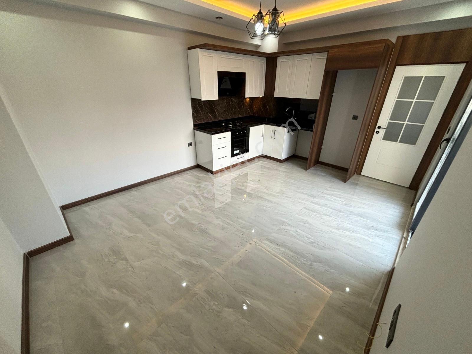 🏡referans'tan Akçay'da Hayalleri Süsleyen Modern Tasarımlı Çift Balkonlu 1+1 Daire - Görsel 7