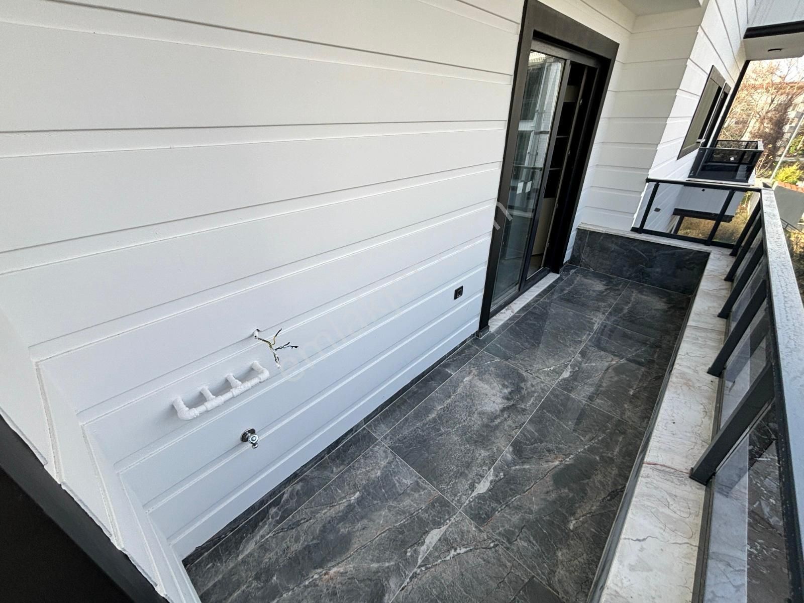 🏡referans'tan Akçay'da Hayalleri Süsleyen Modern Tasarımlı Çift Balkonlu 1+1 Daire - Görsel 26