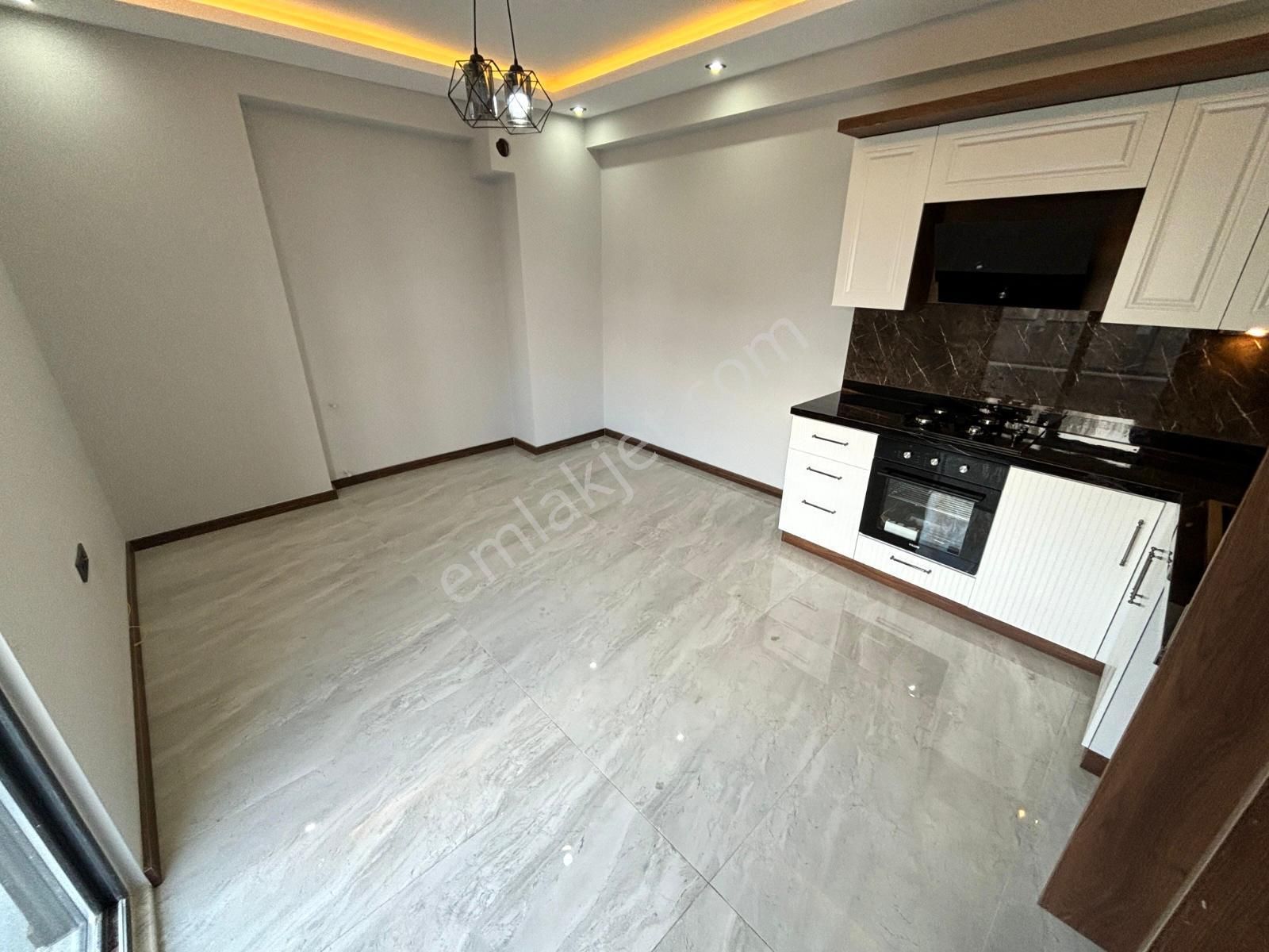 🏡referans'tan Akçay'da Hayalleri Süsleyen Modern Tasarımlı Çift Balkonlu 1+1 Daire - Görsel 6