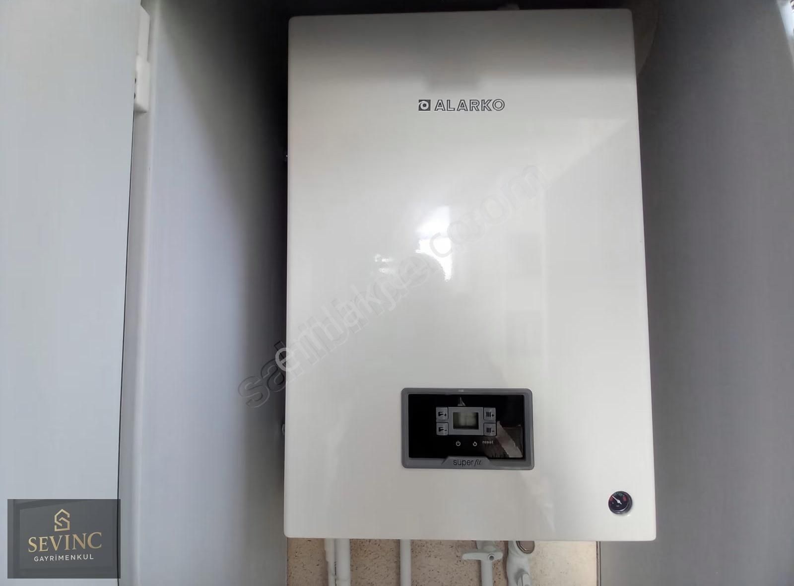 Sevinç'ten Full Tadilatlı Çarşı Merkeze Yakın 2+0 Satılık Daire - Görsel 11