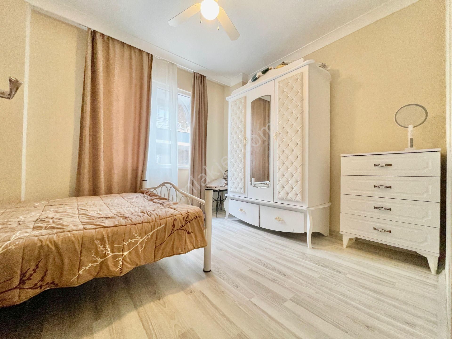 Berkay Demirel'den Altınkumda Ara Kat Geniş Kullanımlı 1+1 Daire - Görsel 34