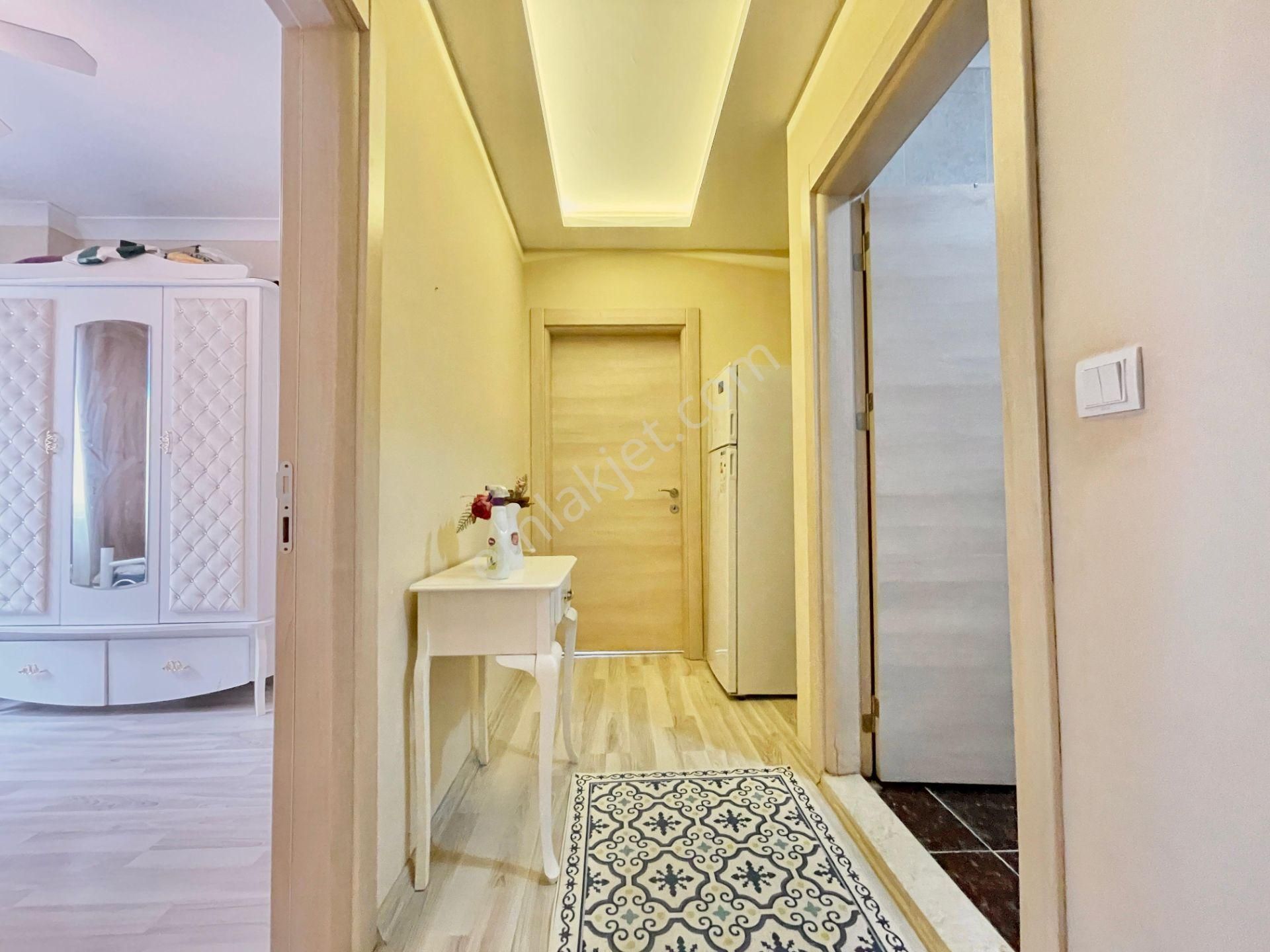 Berkay Demirel'den Altınkumda Ara Kat Geniş Kullanımlı 1+1 Daire - Görsel 6