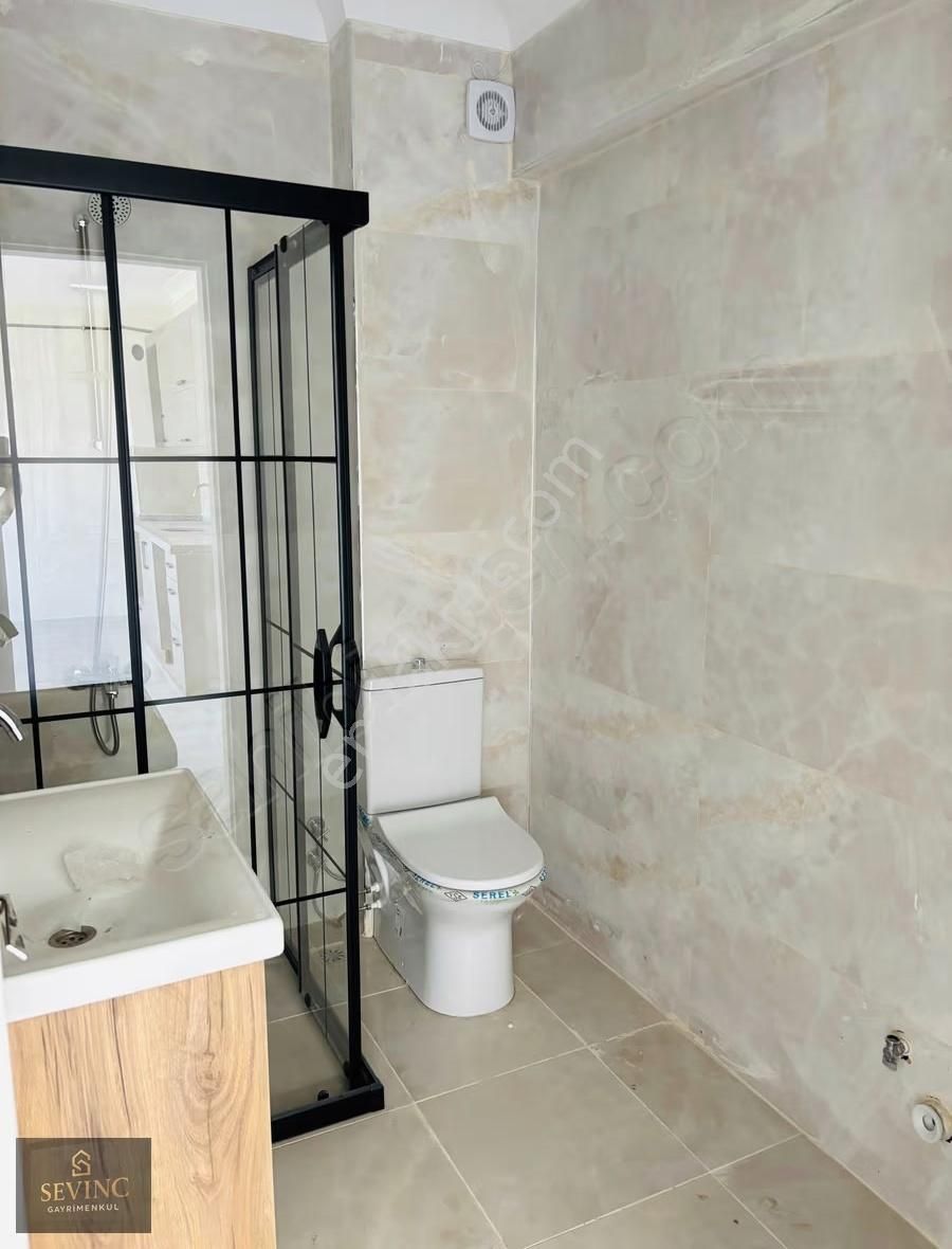 Sevinç'ten Yeni Mahallede Kapalı Otoparklı Asansörlü 1+1 Kiralık - Görsel 12