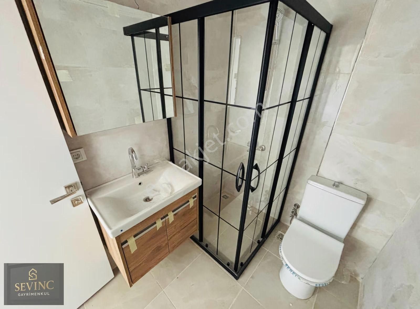 Sevinç'ten Yeni Mahallede Kapalı Otoparklı Asansörlü 1+1 Kiralık - Görsel 26