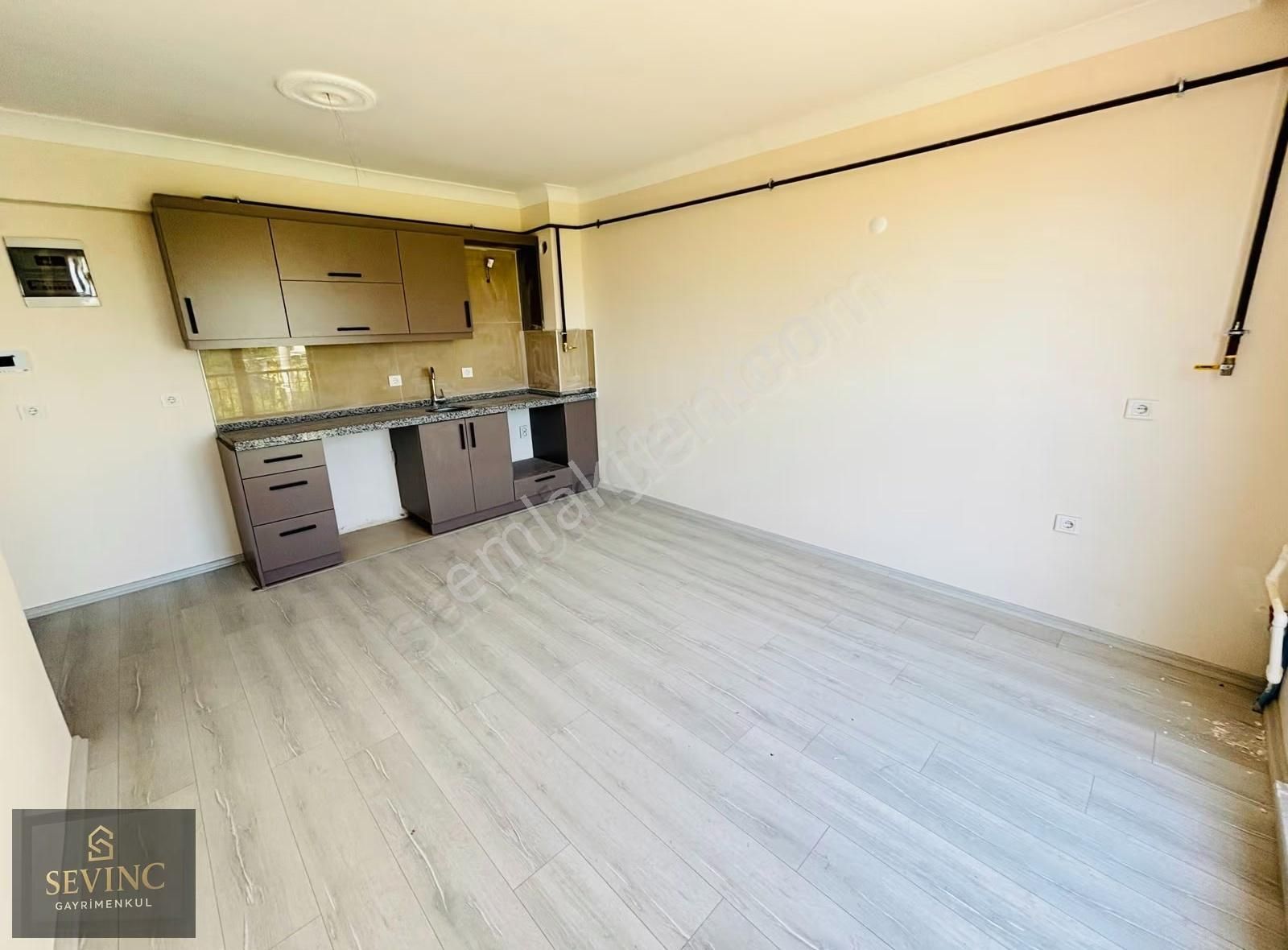 Sevinç'ten Yeni Mahallede Kapalı Otoparklı Asansörlü 1+1 Kiralık - Görsel 29