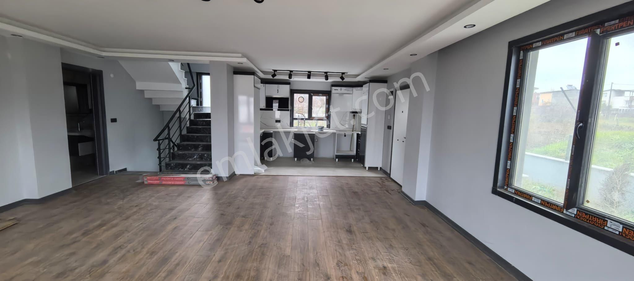 Yenice Sahile 330 Mt Mesafede 4+1+ Kiler Sıfır İskanlı Villa - Görsel 9