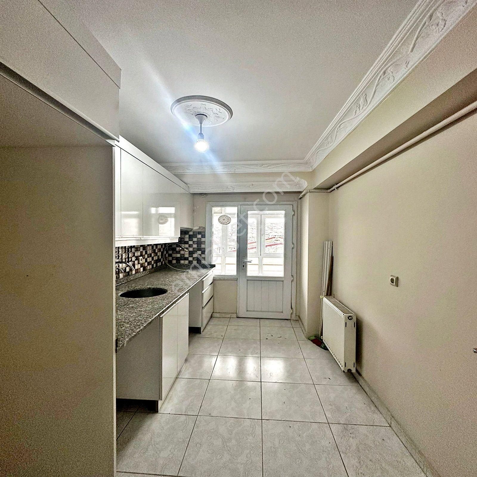 Pınar Mahallesinde İskanlı Ve Krediye Uygun Satılık Balkonlu Ara Kat Daire - Görsel 13