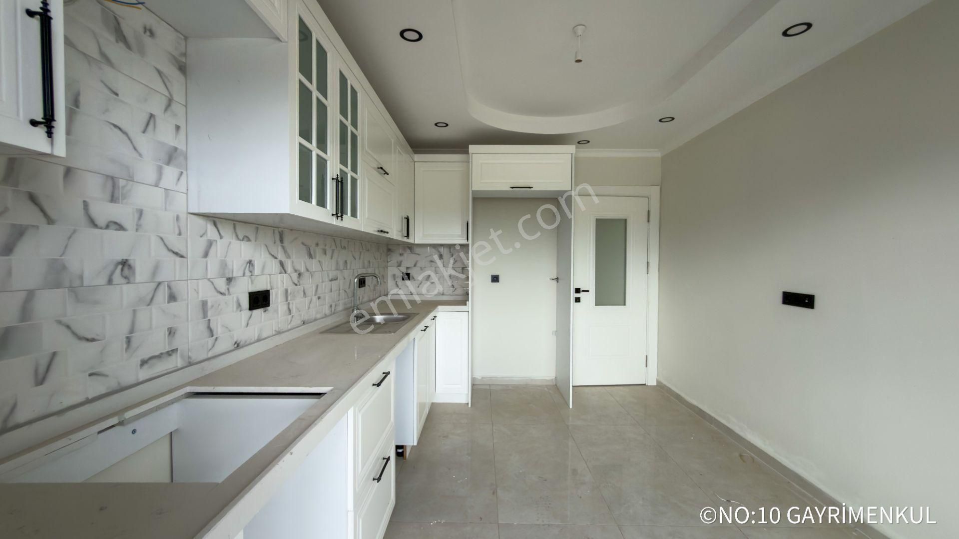 No:10 Gayrimenkul’den | Merkezi Konumda, Cadde Üstü, Oturmuş Site İçerisinde En Üst Kat 3+1 (130 M²) - Görsel 11