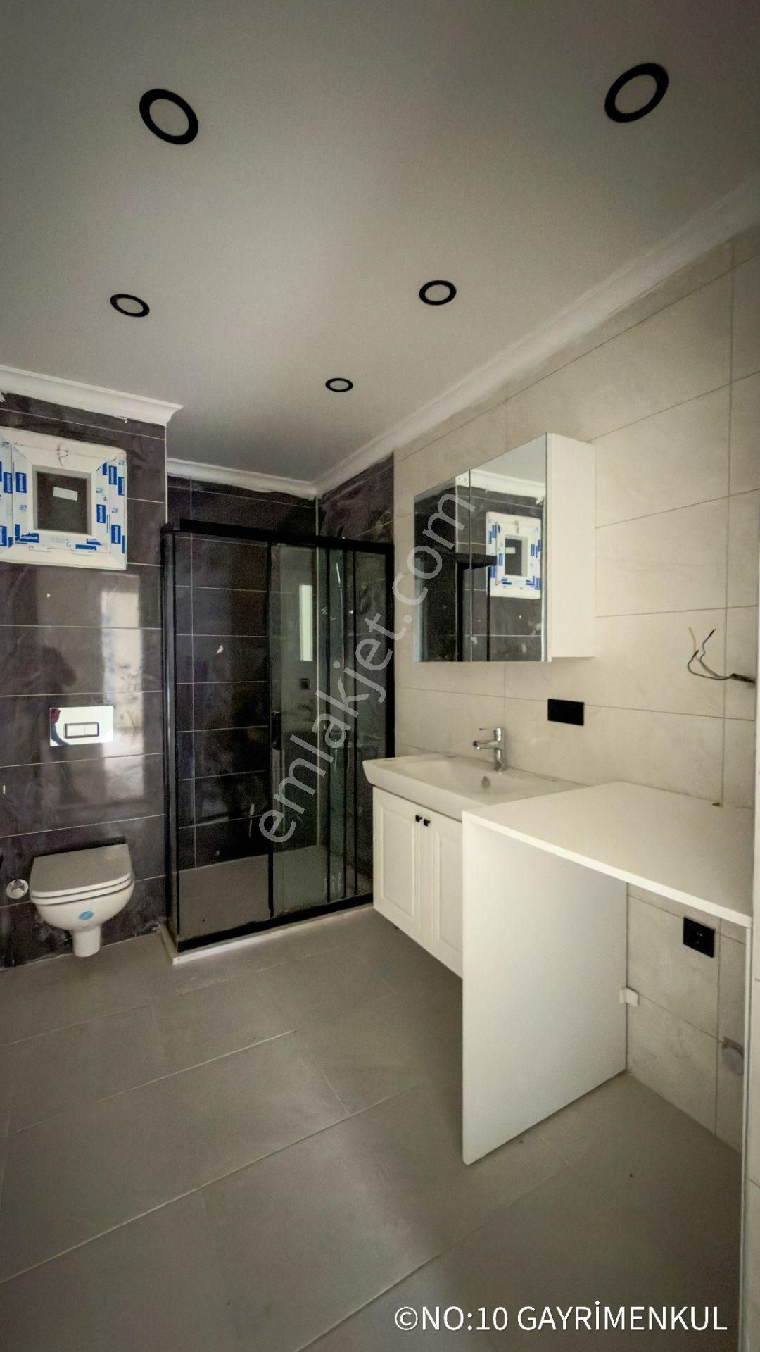 No:10 Gayrimenkul’den | Merkezi Konumda, Cadde Üstü, Oturmuş Site İçerisinde En Üst Kat 3+1 (130 M²) - Görsel 23