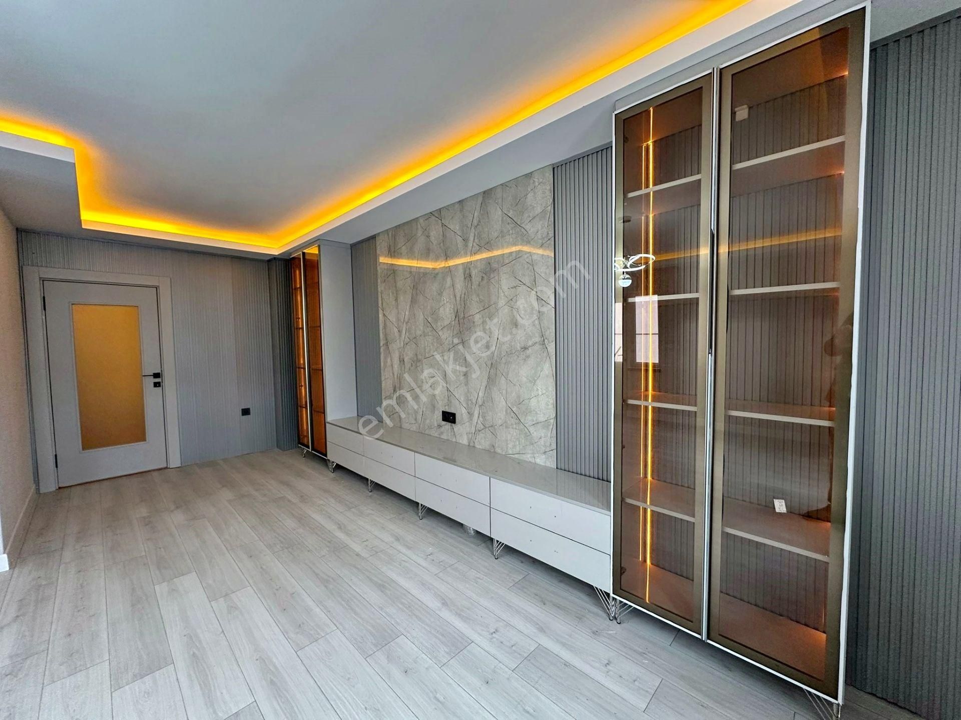 Relax'tan Ayvalı'da Ful Yapılı Ultra Lüx 1.katta 3+1 - Görsel 14