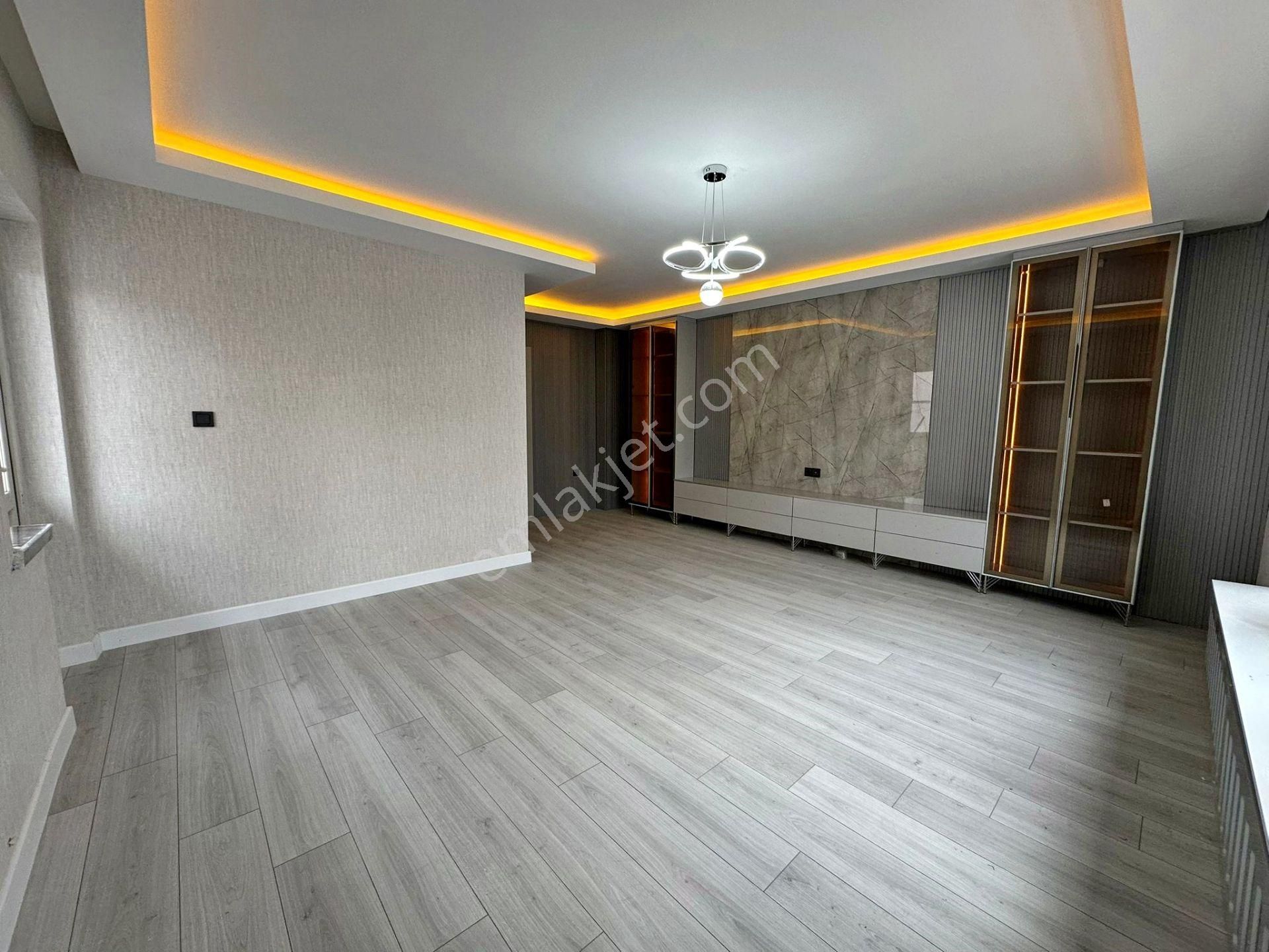 Relax'tan Ayvalı'da Ful Yapılı Ultra Lüx 1.katta 3+1 - Görsel 30