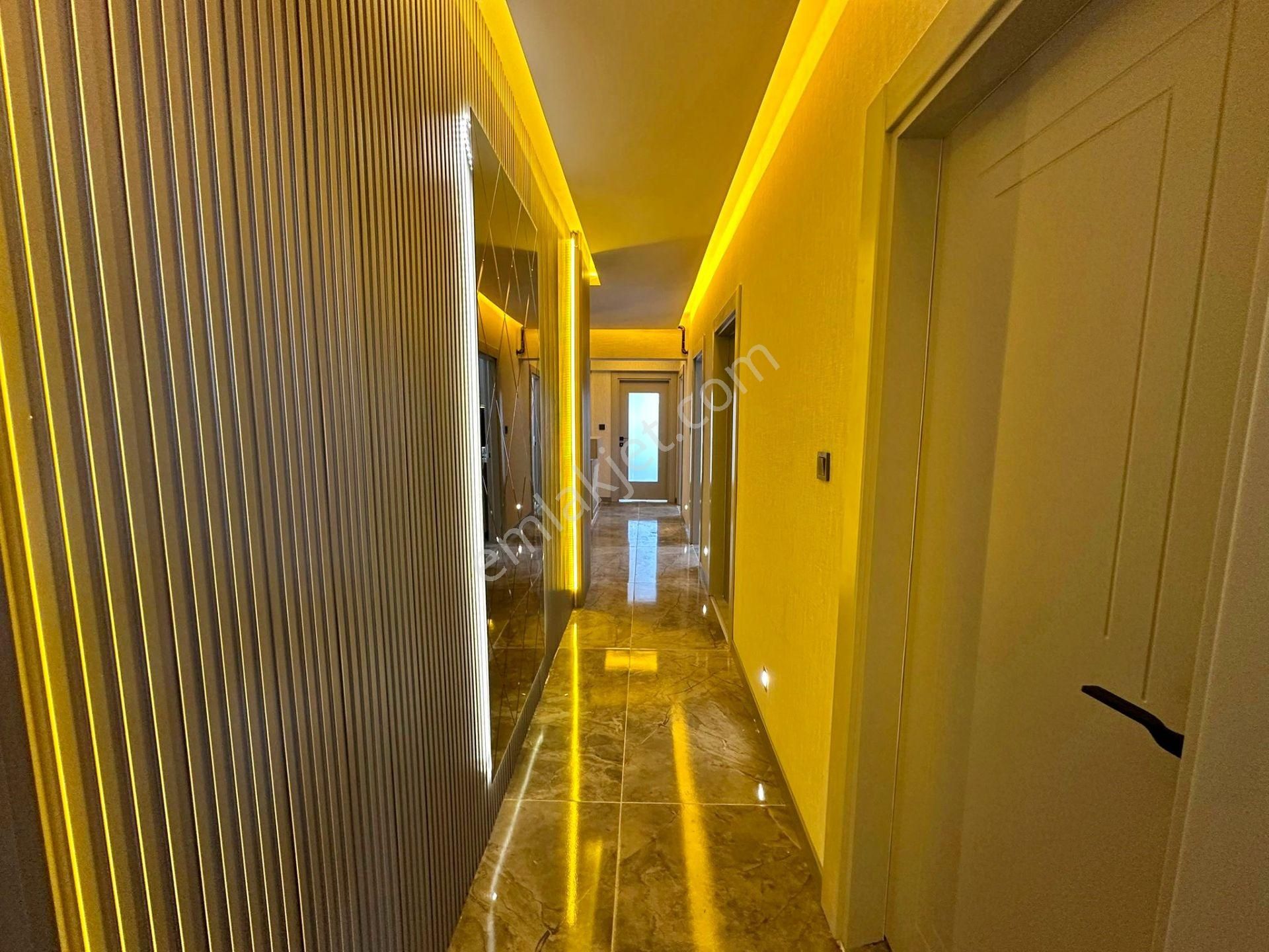 Relax'tan Ayvalı'da Ful Yapılı Ultra Lüx 1.katta 3+1 - Görsel 7