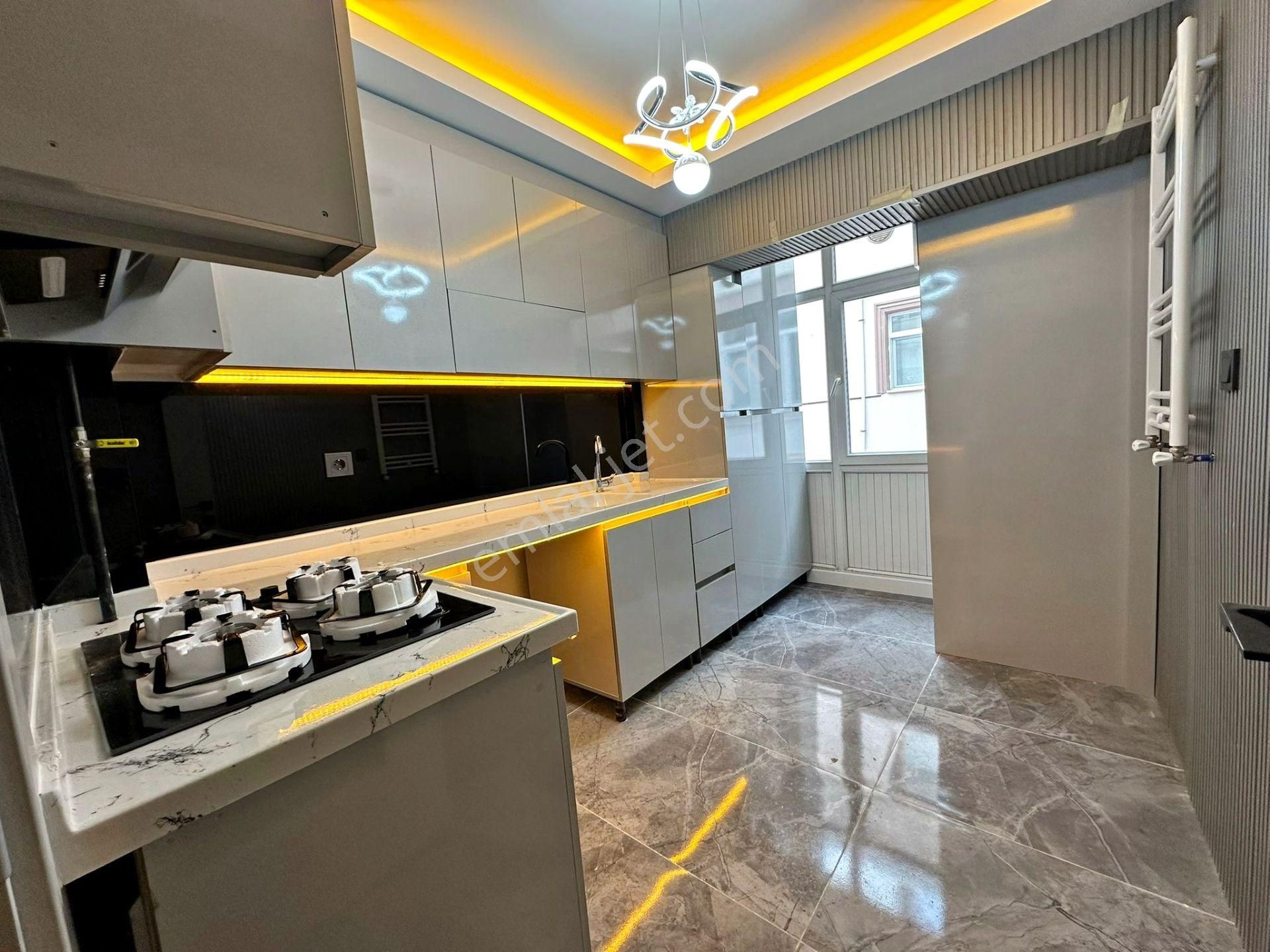 Relax'tan Ayvalı'da Ful Yapılı Ultra Lüx 1.katta 3+1 - Görsel 10