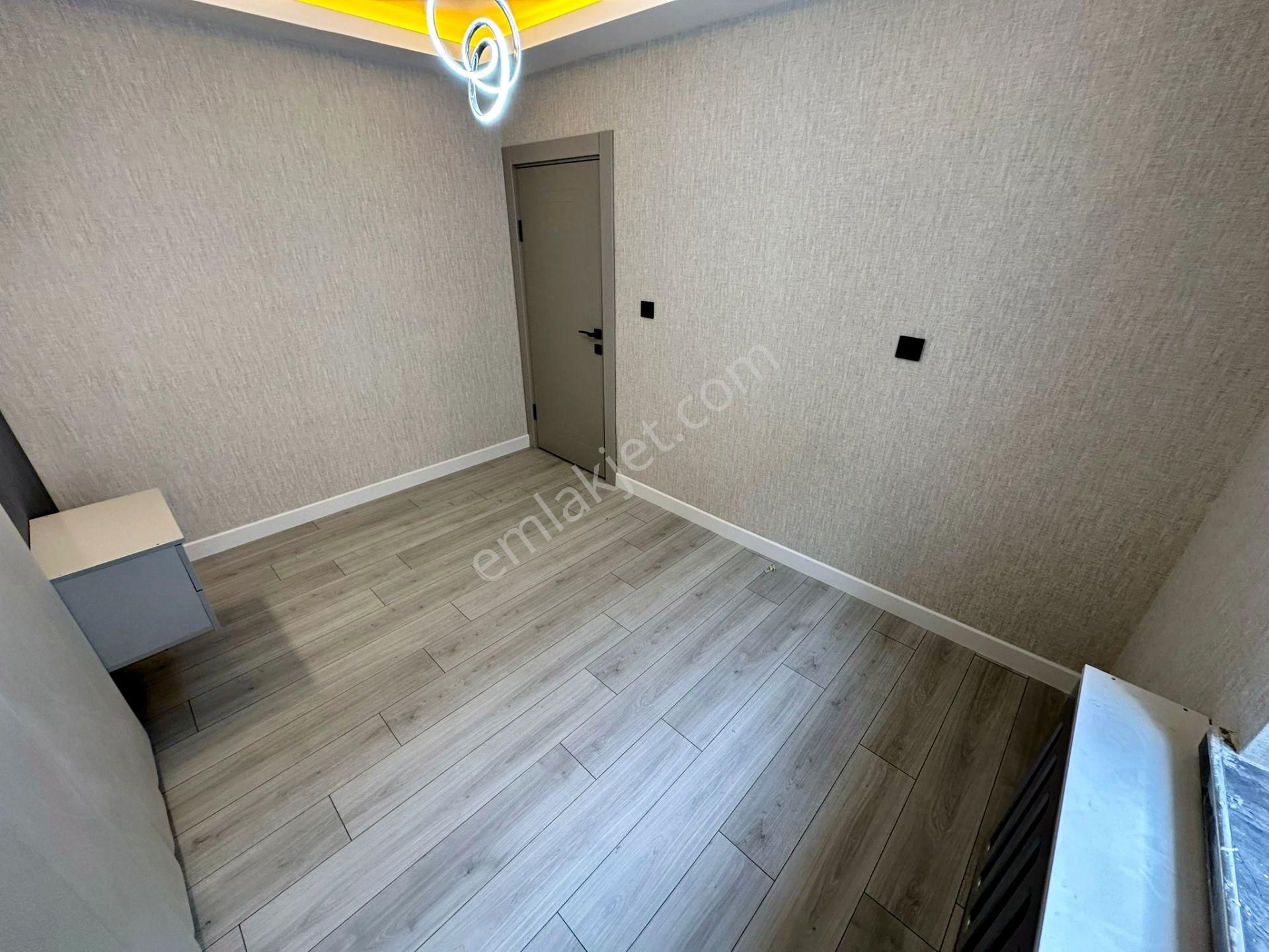 Relax'tan Ayvalı'da Ful Yapılı Ultra Lüx 1.katta 3+1 - Görsel 9