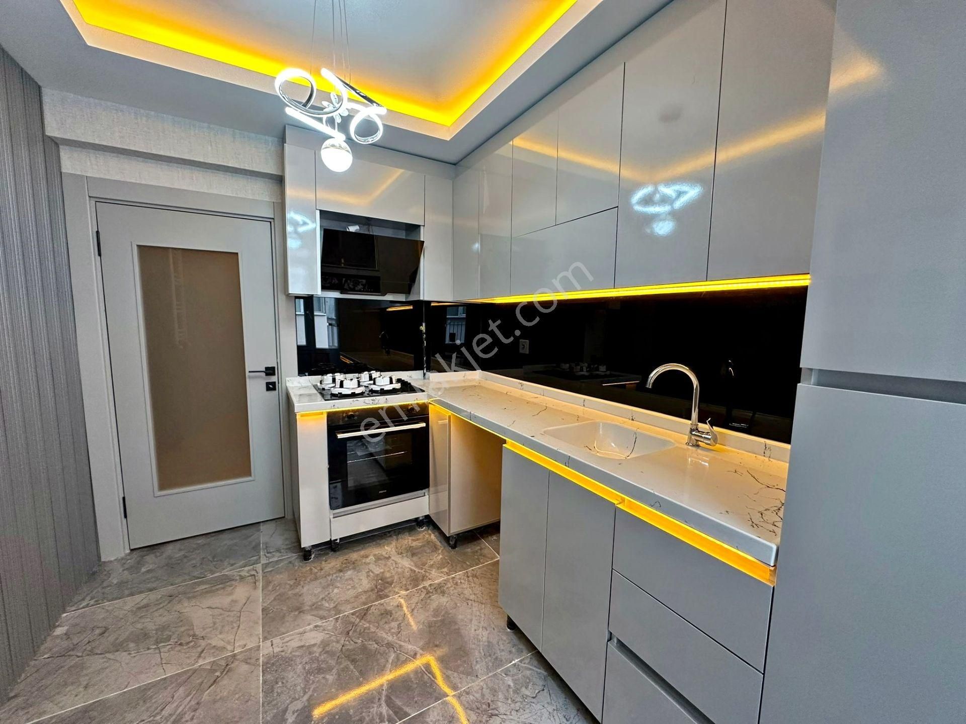 Relax'tan Ayvalı'da Ful Yapılı Ultra Lüx 1.katta 3+1 - Görsel 13