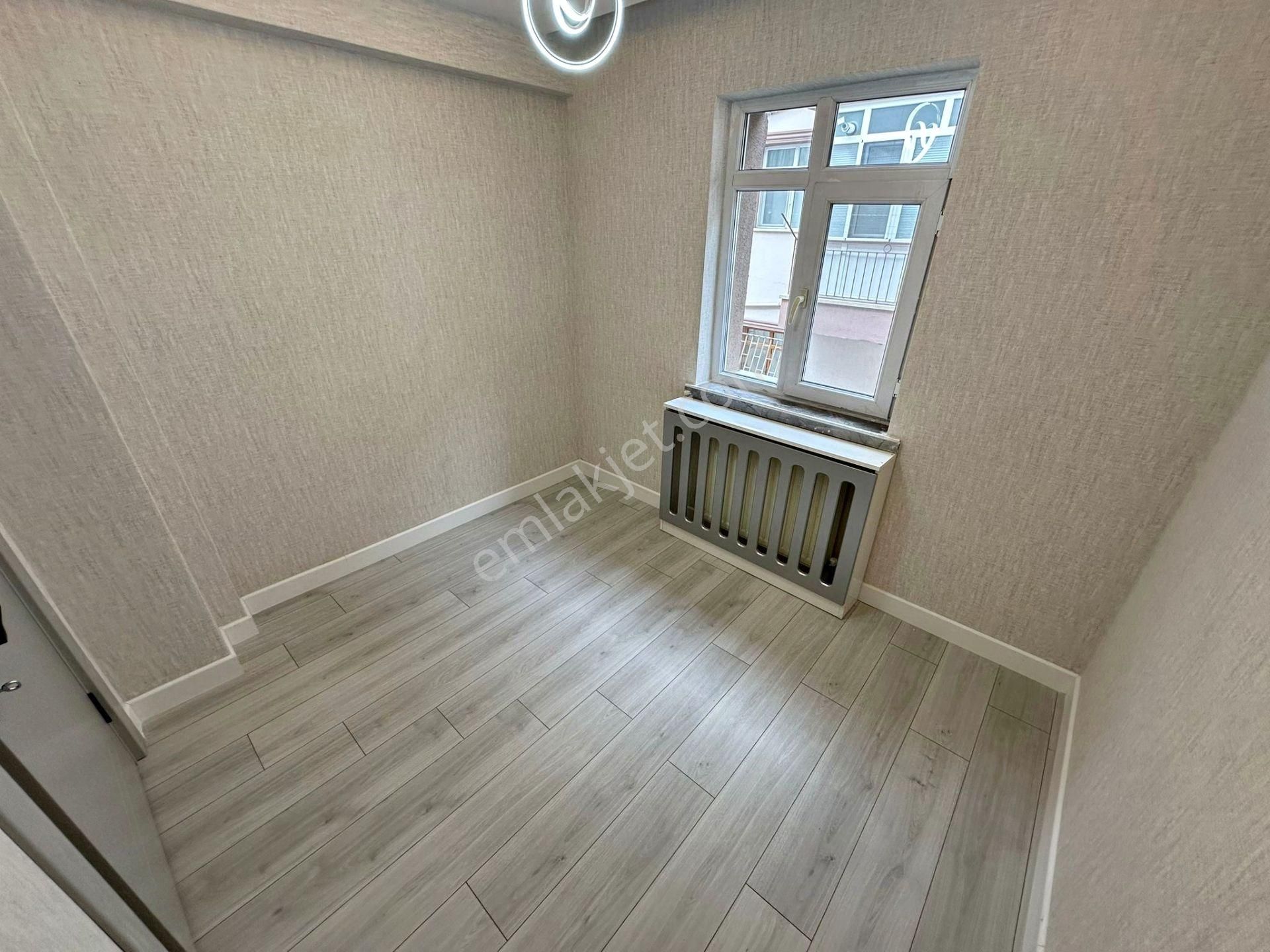 Relax'tan Ayvalı'da Ful Yapılı Ultra Lüx 1.katta 3+1 - Görsel 4