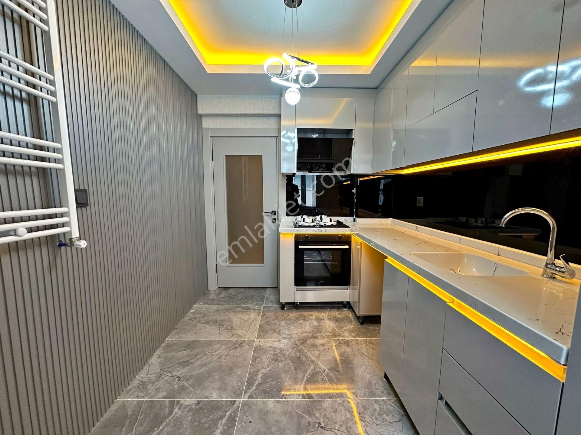 Relax'tan Ayvalı'da Ful Yapılı Ultra Lüx 1.katta 3+1 - Görsel 20