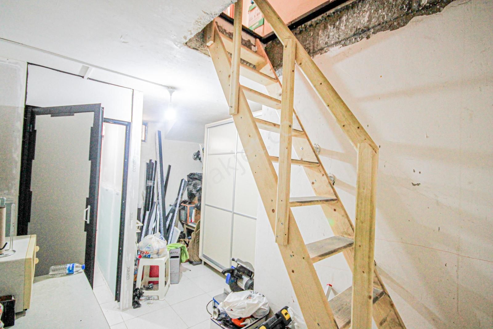 Siyavuşpaşa'da Cadde Üzeri 32m2 İki Katlı Yeni Bina Dükkan - Görsel 12