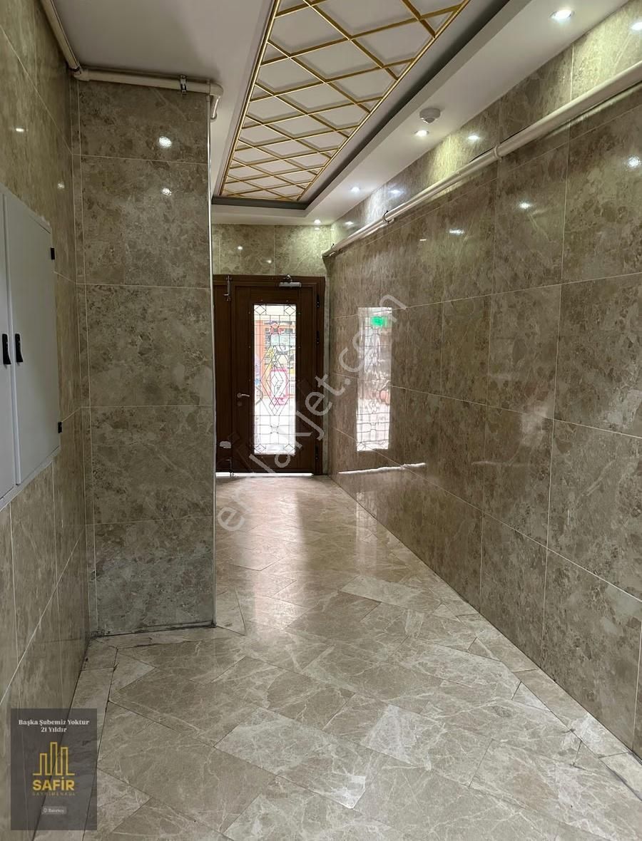 Bakırköy Merkezde Satılık 3+1 Kapalı Otoparklı Daire