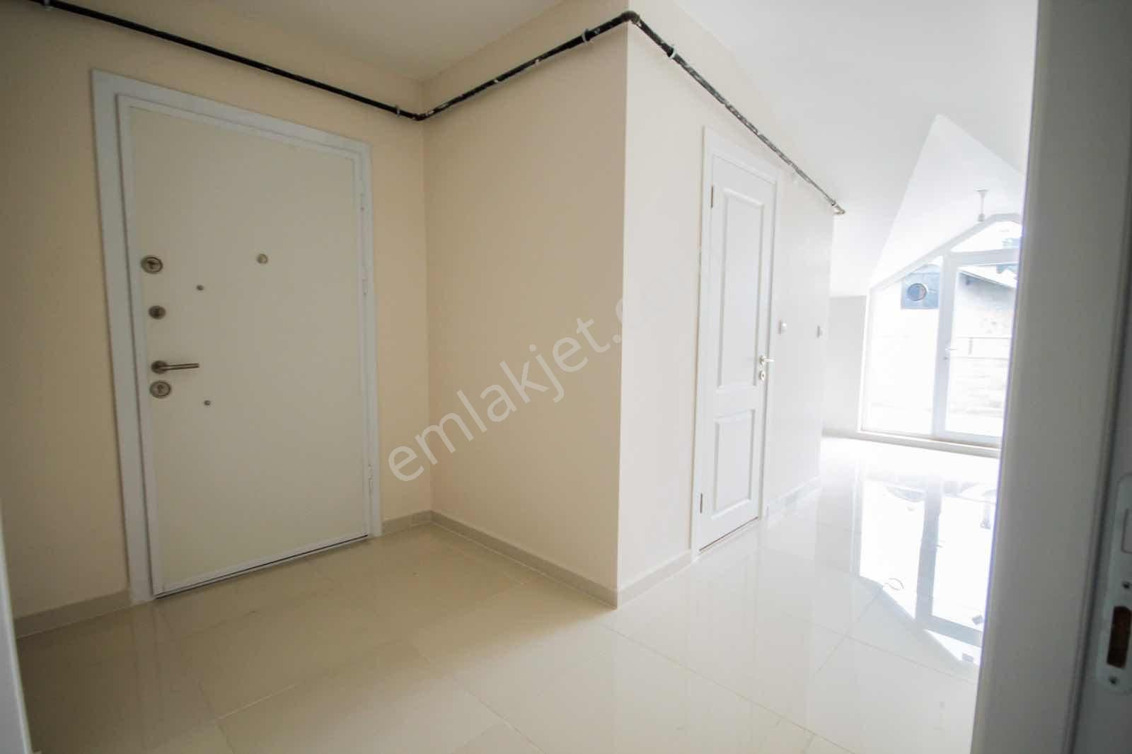 Bağcılar Güneşli'de Belediye Yakınında 2 Yıllık 4+2 Geniş Daire - Görsel 10