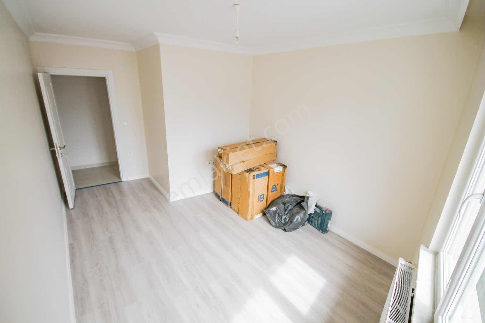 Bağcılar Güneşli'de Belediye Yakınında 2 Yıllık 4+2 Geniş Daire - Görsel 8