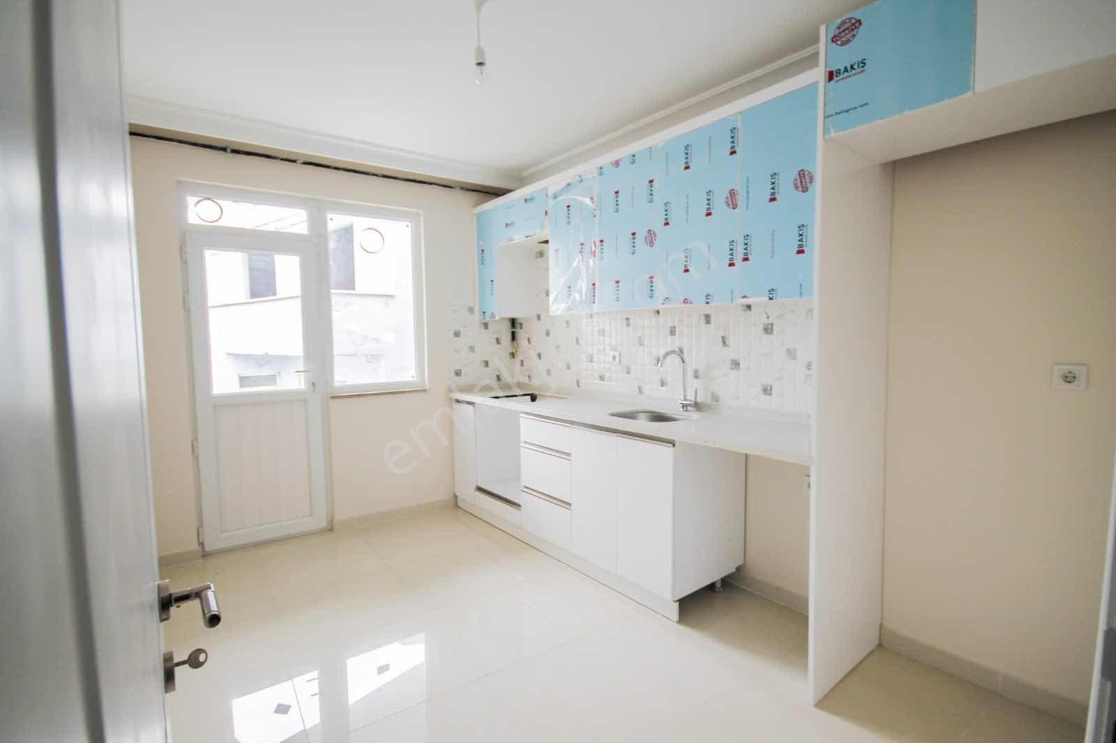 Bağcılar Güneşli'de Belediye Yakınında 2 Yıllık 4+2 Geniş Daire - Görsel 5