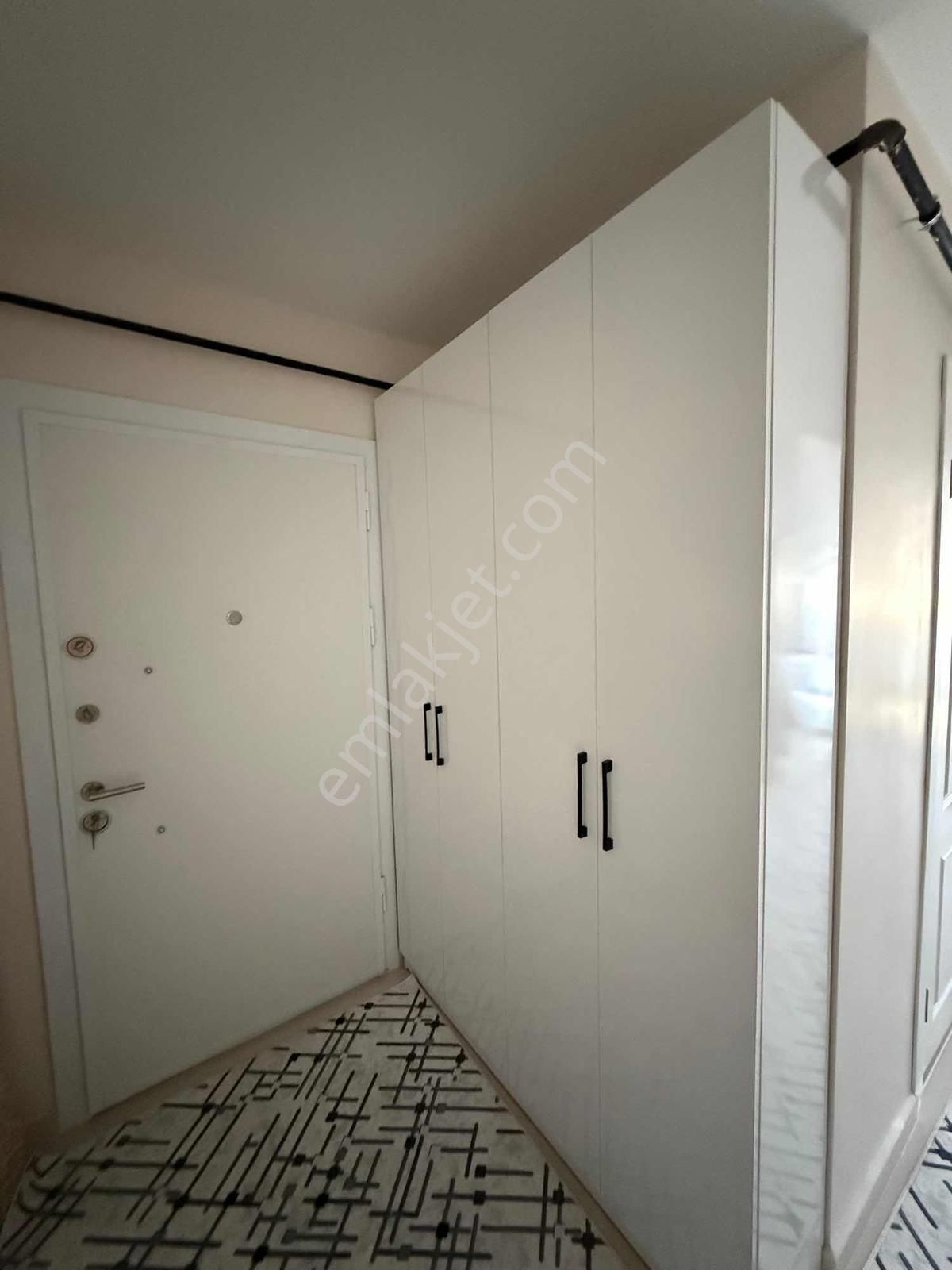 Bağcılar Güneşli'de Belediye Yakınında 2 Yıllık 4+2 Geniş Daire - Görsel 13