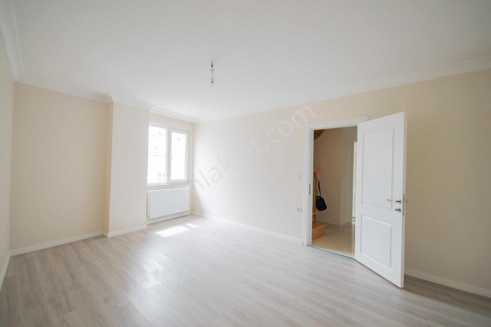 Bağcılar Güneşli'de Belediye Yakınında 2 Yıllık 4+2 Geniş Daire - Görsel 11