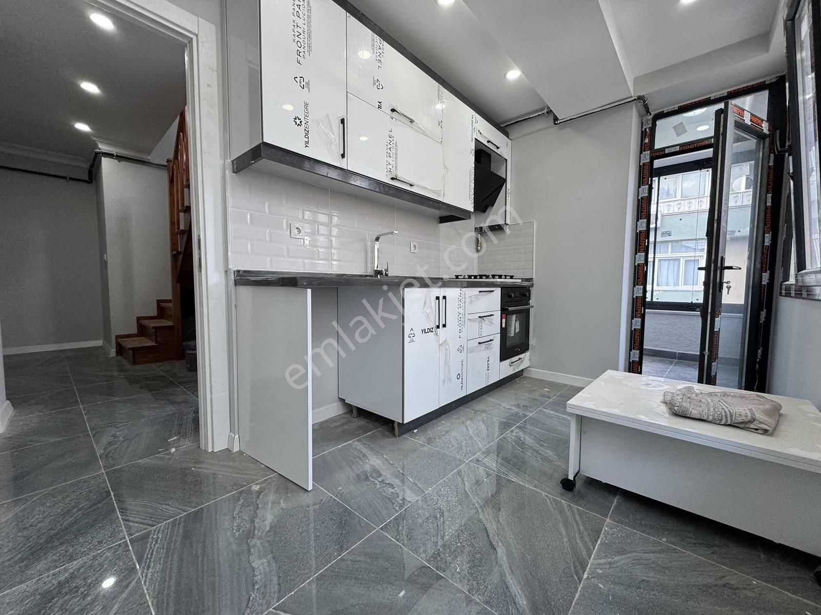 Tokgöz'den Çavuşpaşa Cadde Yakını Sıfır Otoparklı Dubleks Daire