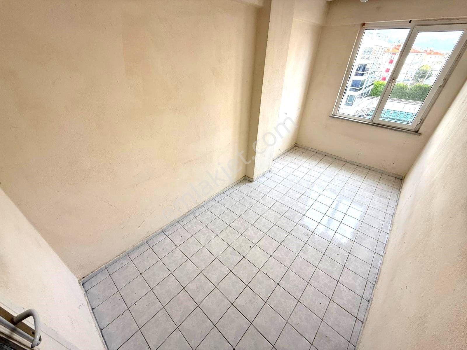 Yükselden Altınkumda Öncephe Ayrı Mutfak Kaçmaz Fırsat 3+1 Daire - Görsel 11