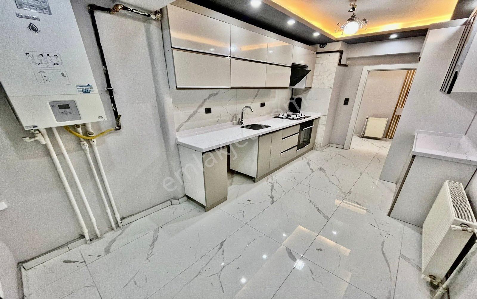 Bademlik Cadde Dibi 3+1 Ultra Lux Yapı'lı 1. Katta Ön Cephe Acil - Görsel 18