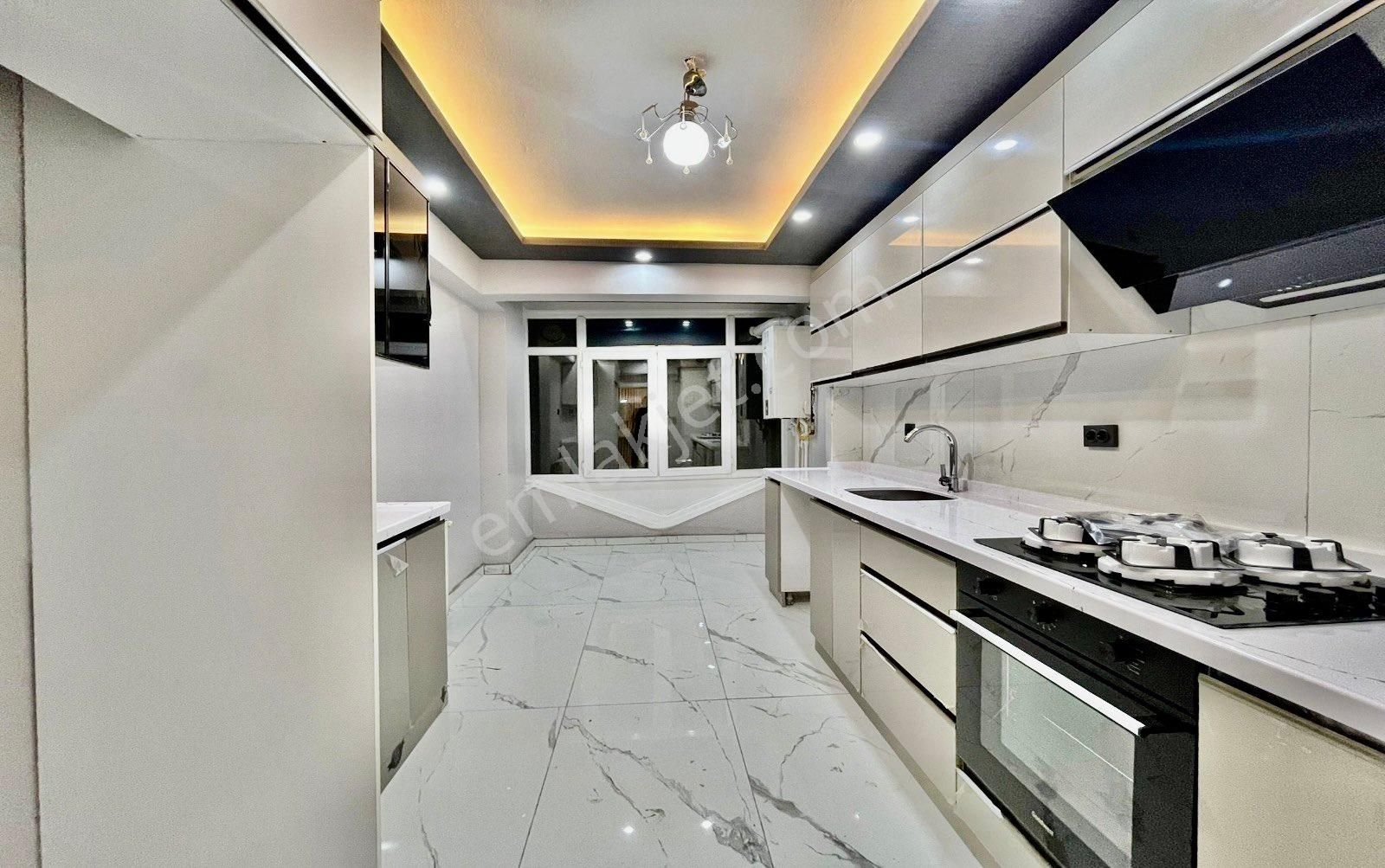 Bademlik Cadde Dibi 3+1 Ultra Lux Yapı'lı 1. Katta Ön Cephe Acil - Görsel 2