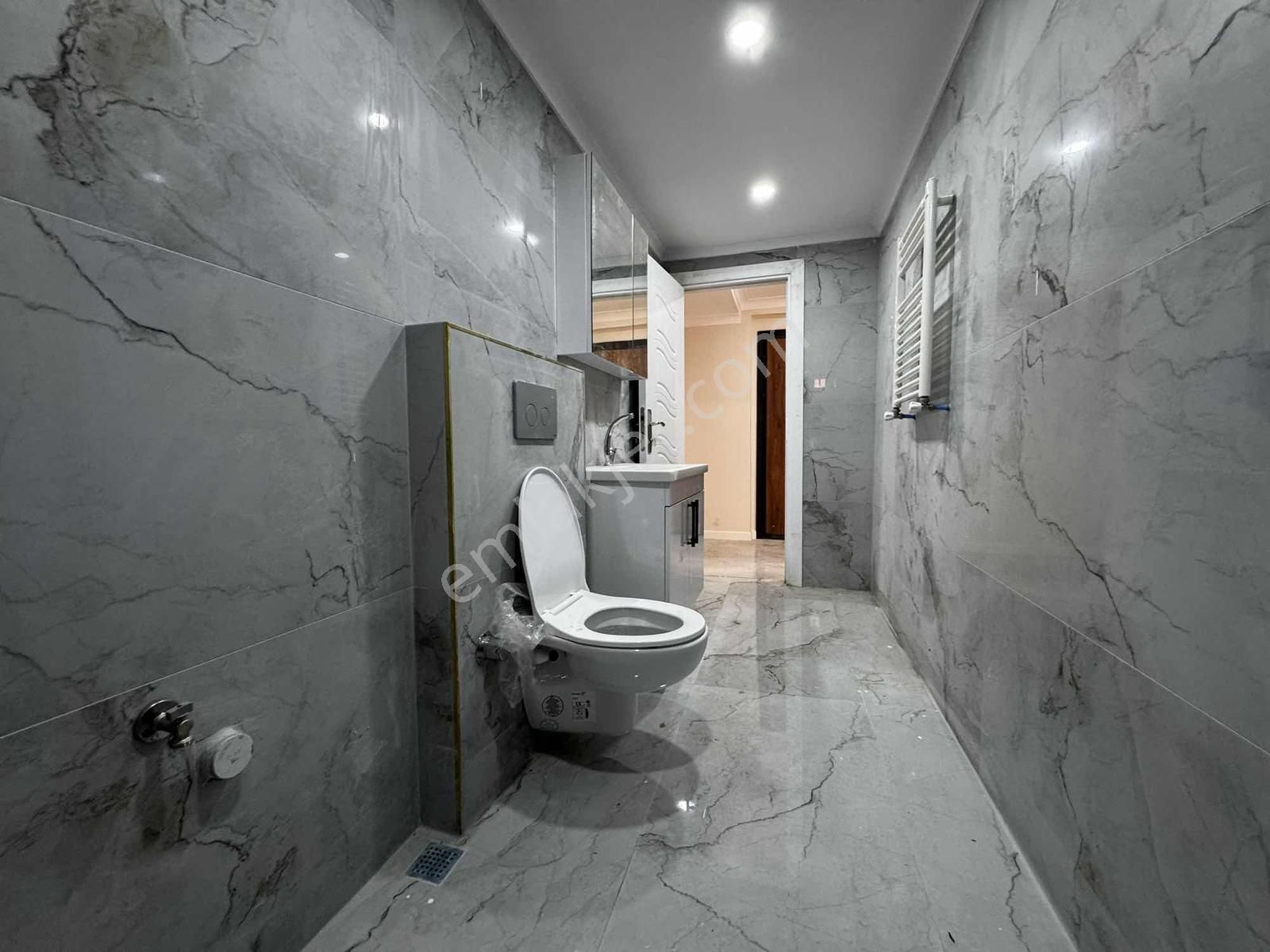 Merkezi Konum'da Sıfır Bina'da 2+1 95m2 Arakat Geniş Daire - Görsel 19