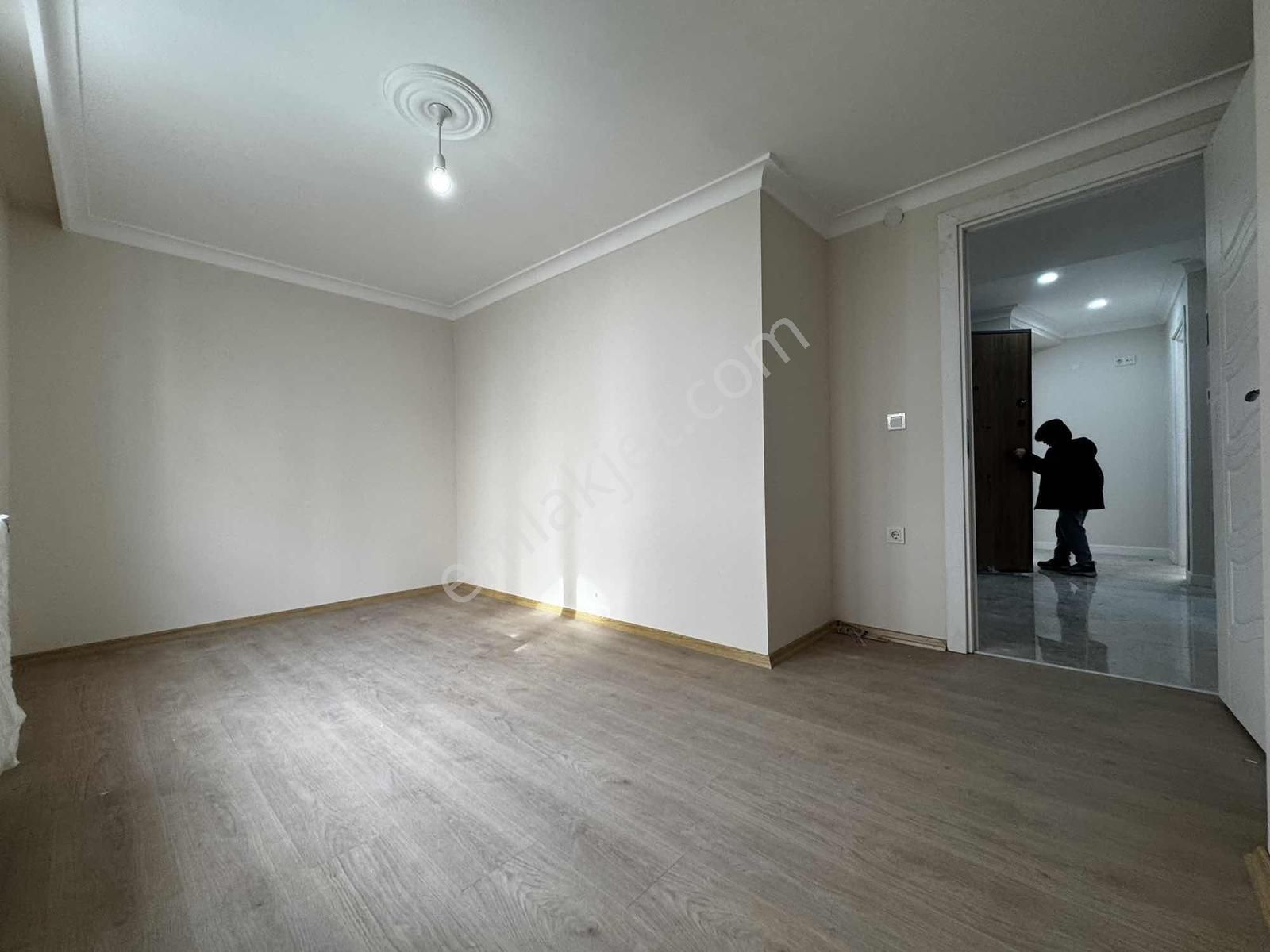 Merkezi Konum'da Sıfır Bina'da 2+1 95m2 Arakat Geniş Daire - Görsel 26