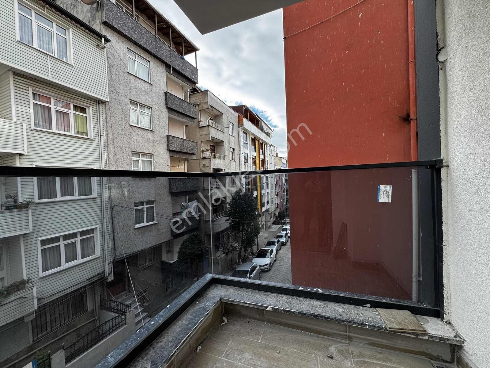 Merkezi Konum'da Sıfır Bina'da 2+1 95m2 Arakat Geniş Daire - Görsel 3