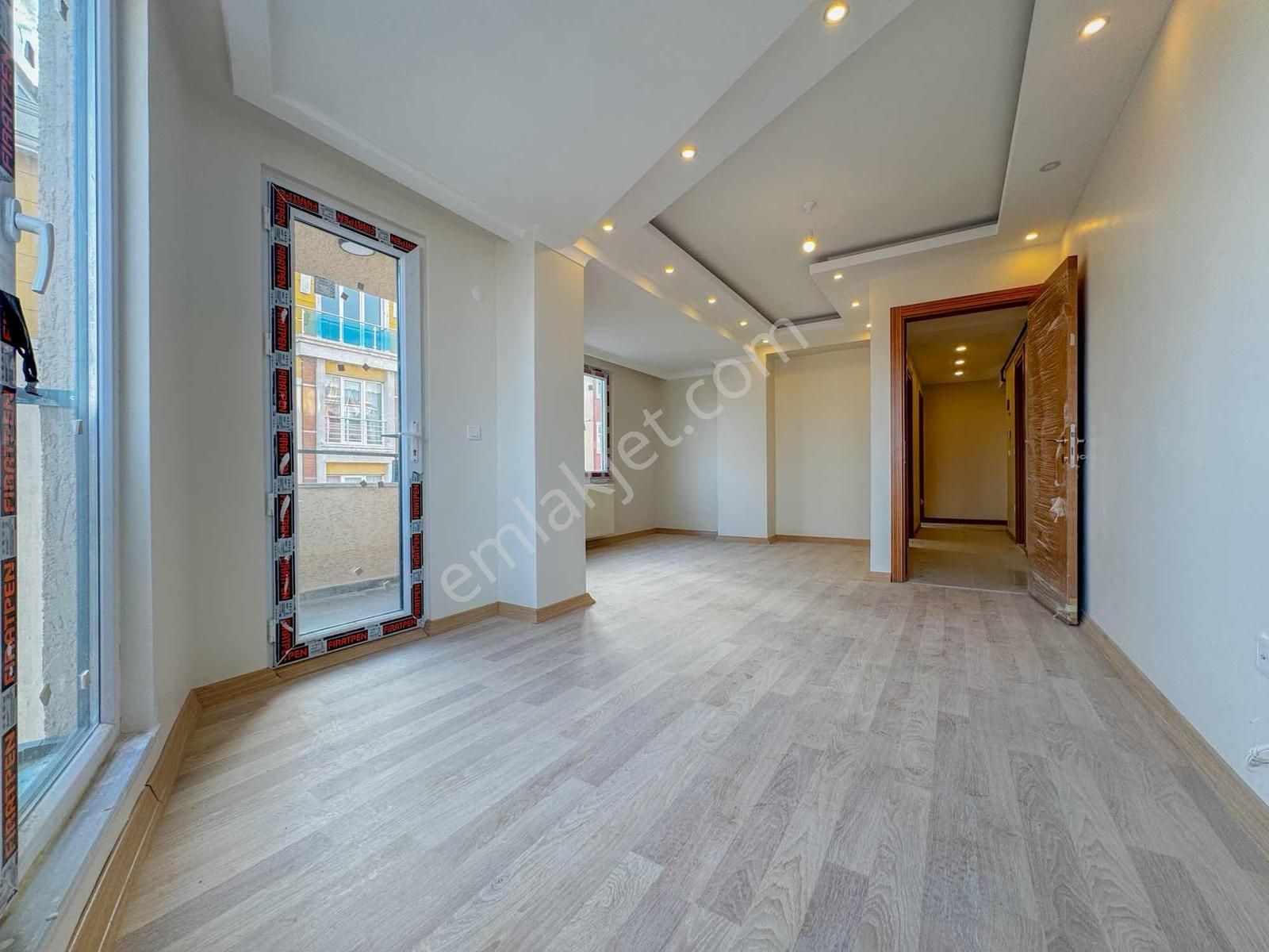 Tokgöz'den Ferit Selim Paşa Caddesi Üzerin'de 4.kat 2+1 Daire - Görsel 3